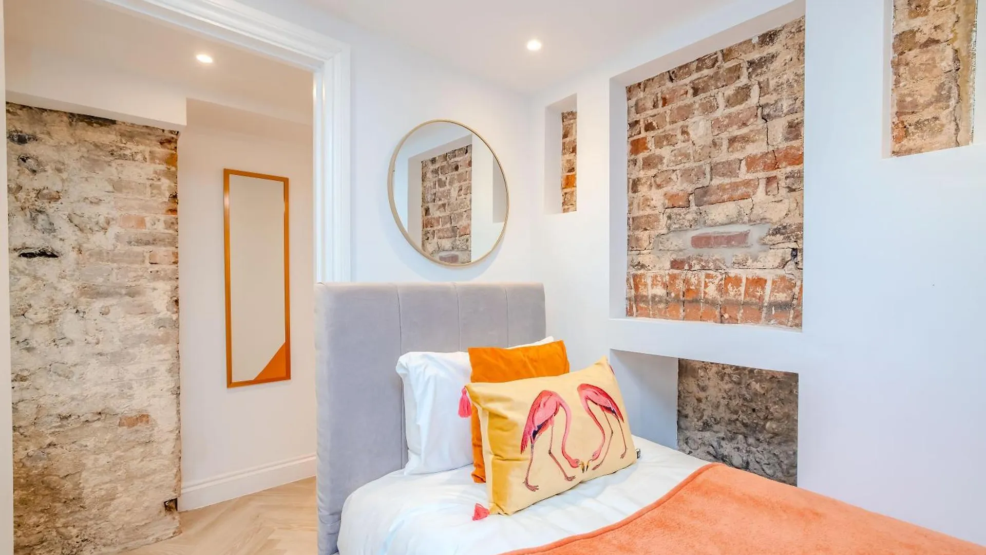 2 Bedroom 2Bathroom I Next To Brighton Beach I Sleep 6 0*,  英国